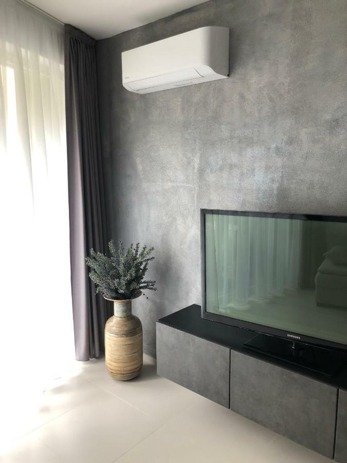 براغ Luxury Apartment With Private Garden المظهر الخارجي الصورة