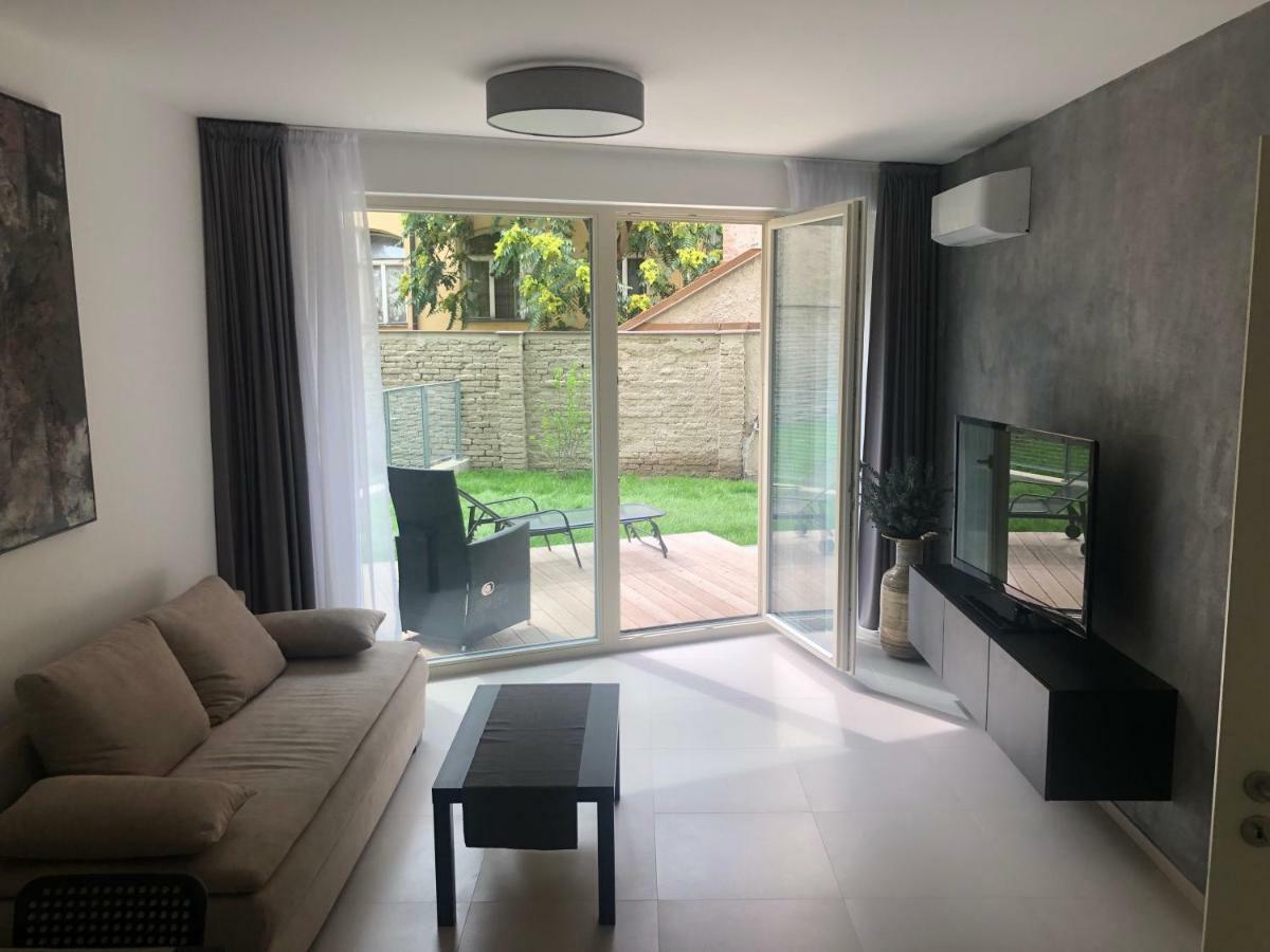 براغ Luxury Apartment With Private Garden المظهر الخارجي الصورة