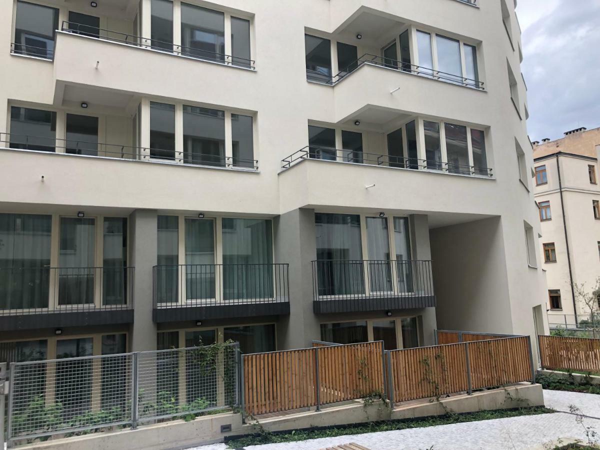 براغ Luxury Apartment With Private Garden المظهر الخارجي الصورة