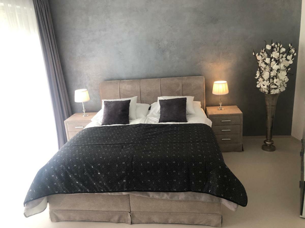 براغ Luxury Apartment With Private Garden المظهر الخارجي الصورة